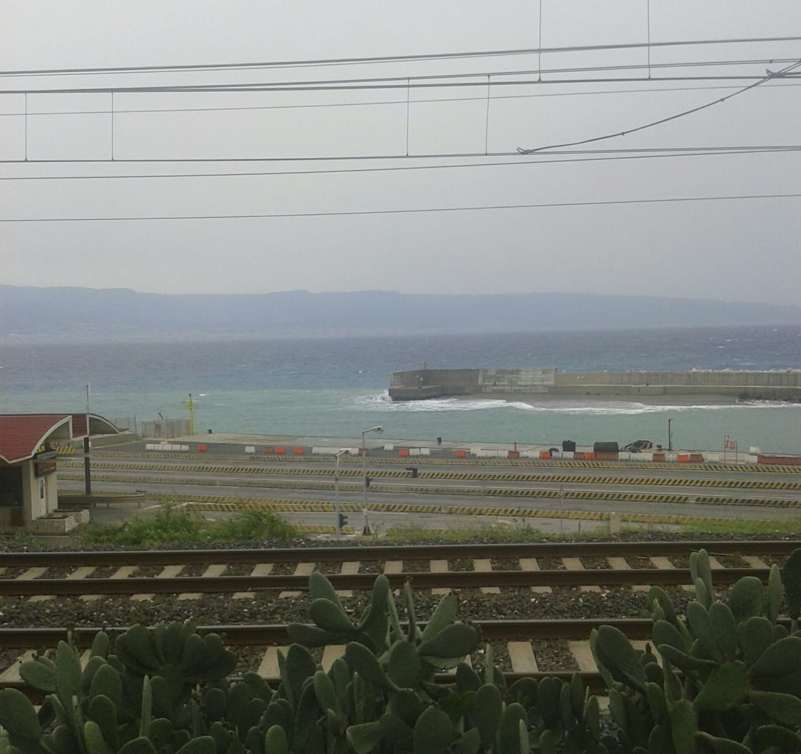 Porto di Tremestieri, sindacati invocano il protocollo di emergenza