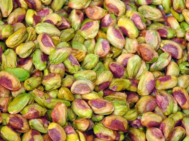Falso "Pistacchio di Bronte" in vendita a Messina: sanzionato commerciante