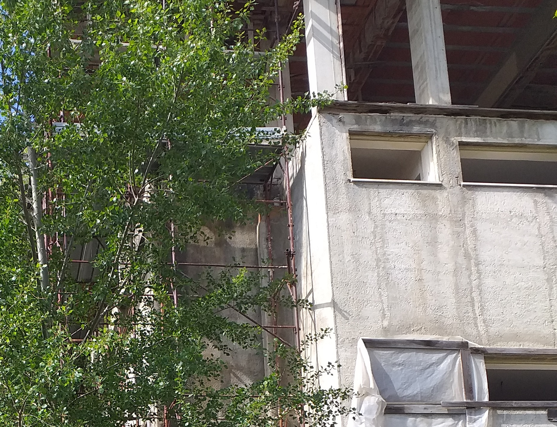 Polo sportivo natatorio a San Licandro: un altro esempio di opera incompiuta