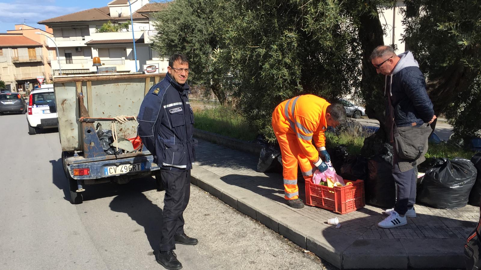S. Agata di Militello: raffica di verbali per abbandono indiscriminato di spazzatura