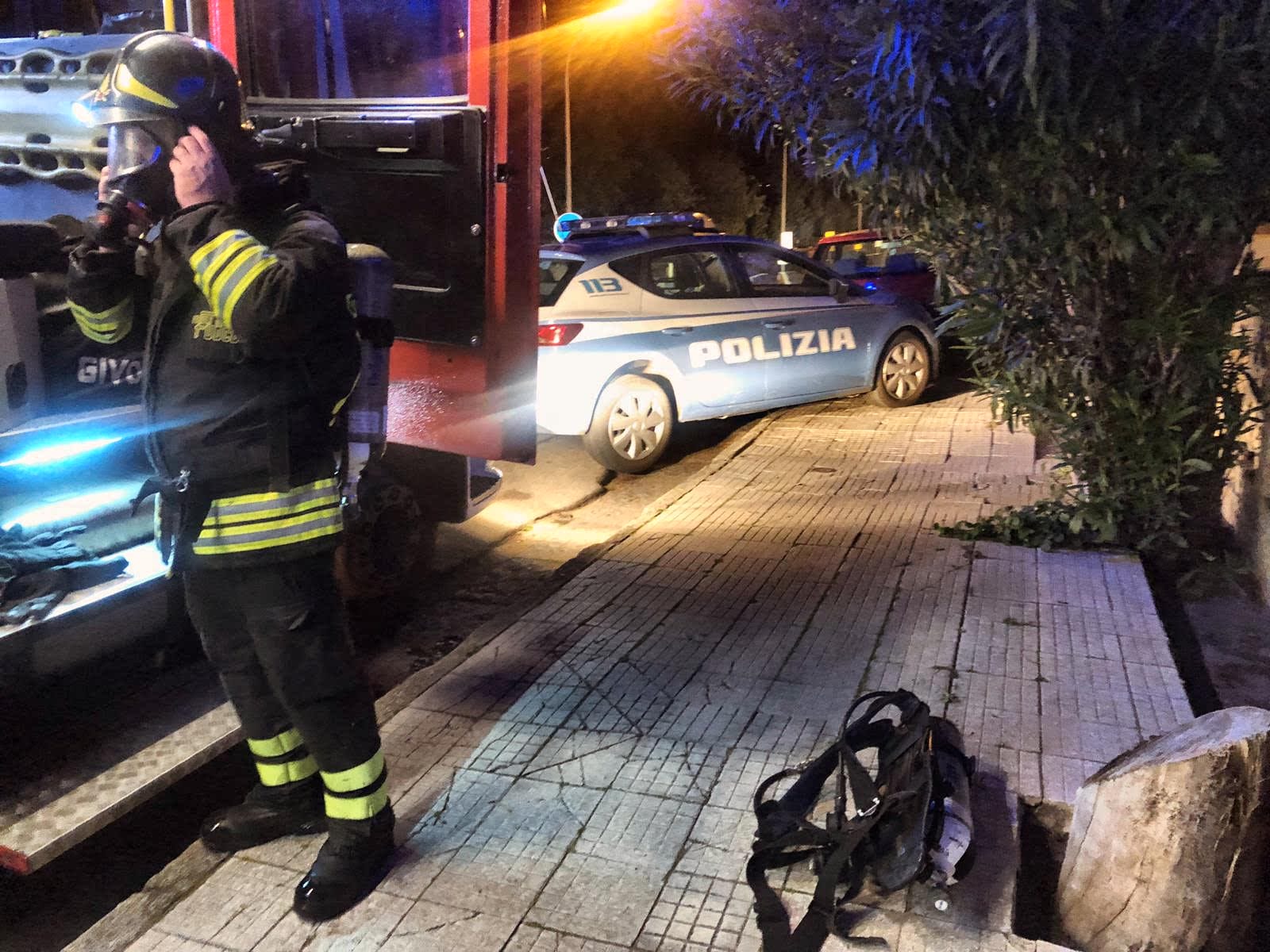 Ganzirri, incendio distrugge nella notte la Trattoria del Lago