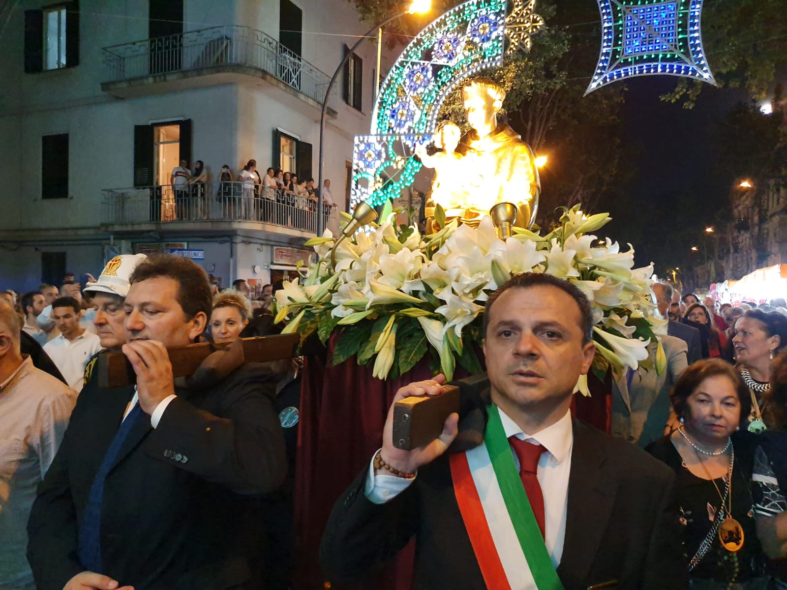 Festa S. Antonio, migliaia di fedeli in processione