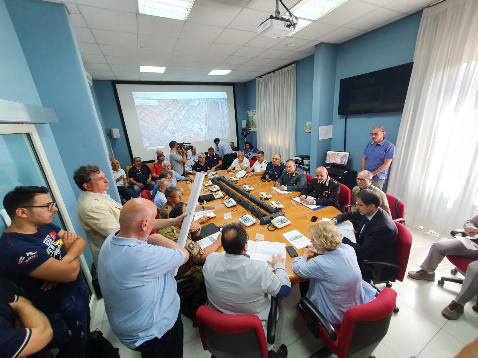 Disinnesco bomba, domani mattina stop a treni