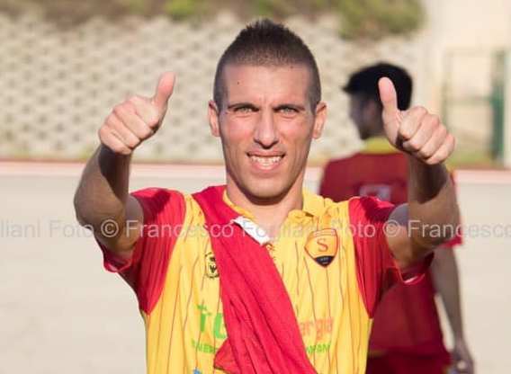 Il Sinagra trattiene il bomber Peppe Amante