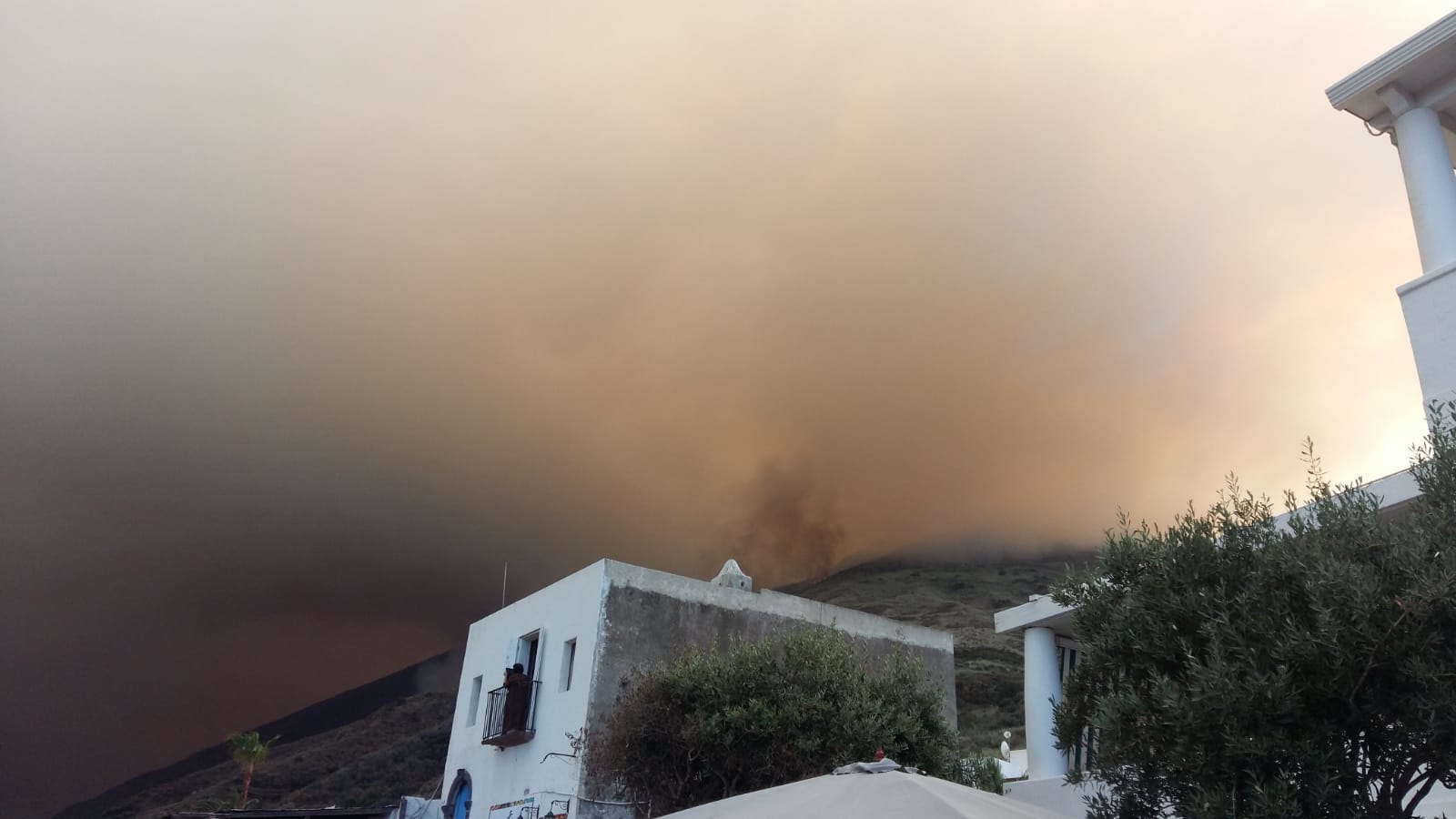 Stromboli, rientra l’emergenza per gli incendi