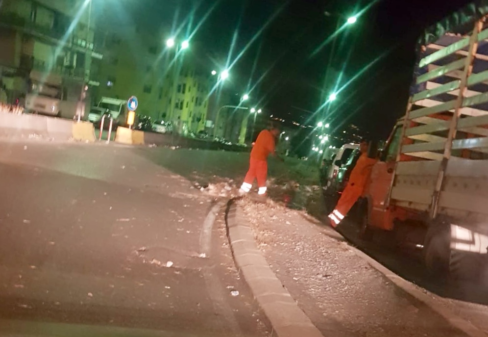 Viale Giostra, in nottata al via la scerbatura