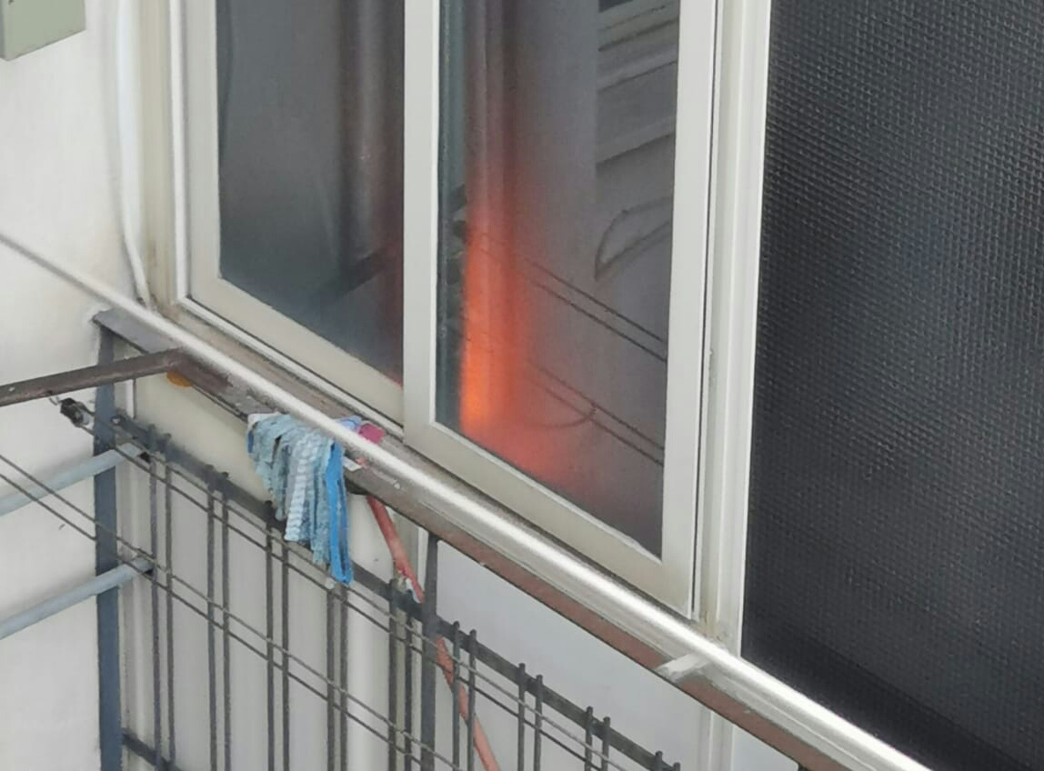 Abitazione in fiamme al Duomo, salvata un'anziana