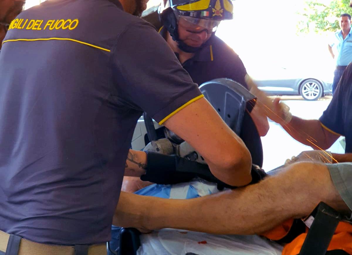 Viene trafitto dalla motozappa, 76enne miracolato