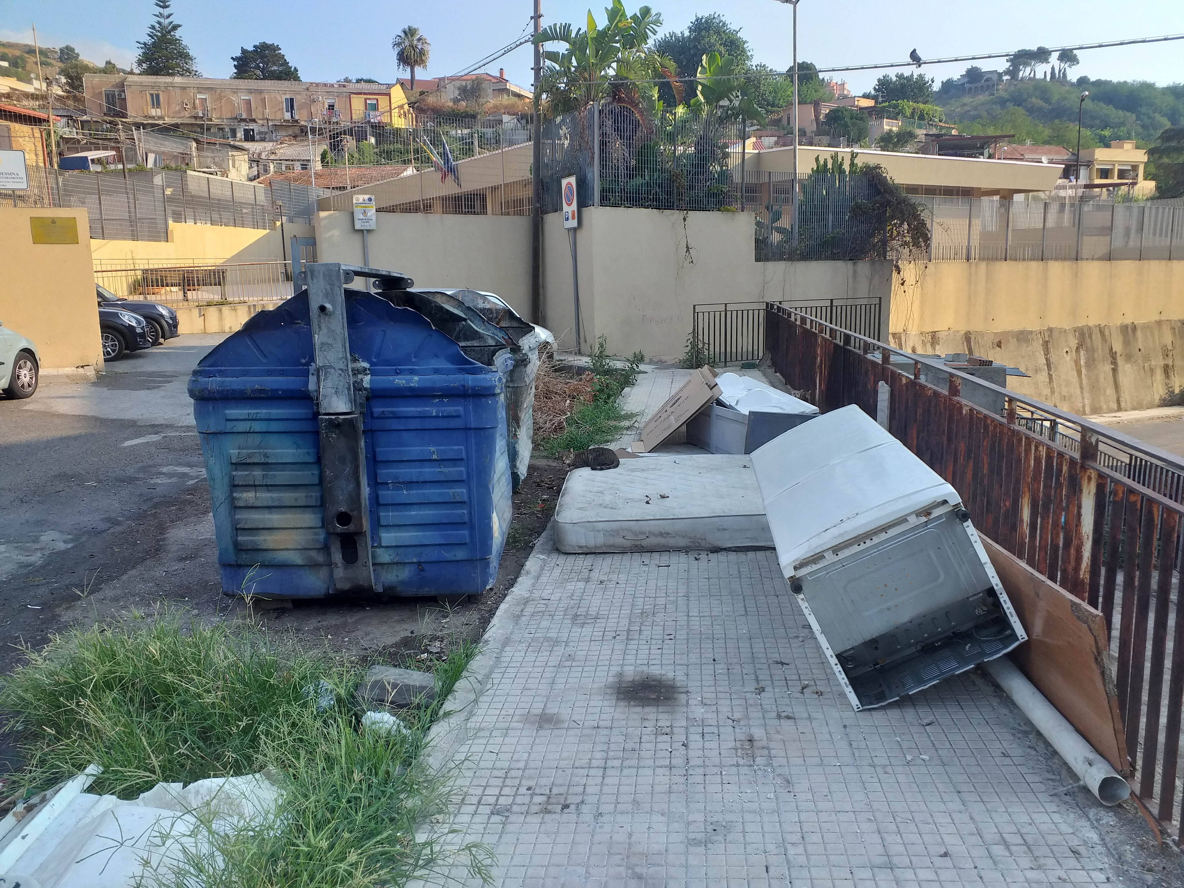 V Circoscrizione: gli incivili colpiscono ancora