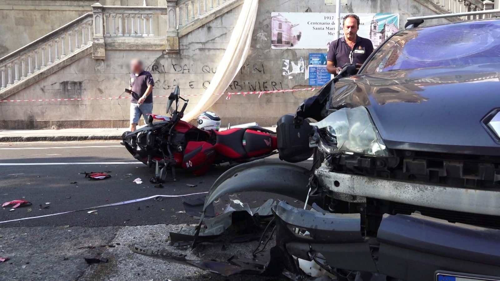 Scontro auto-moto: grave centauro