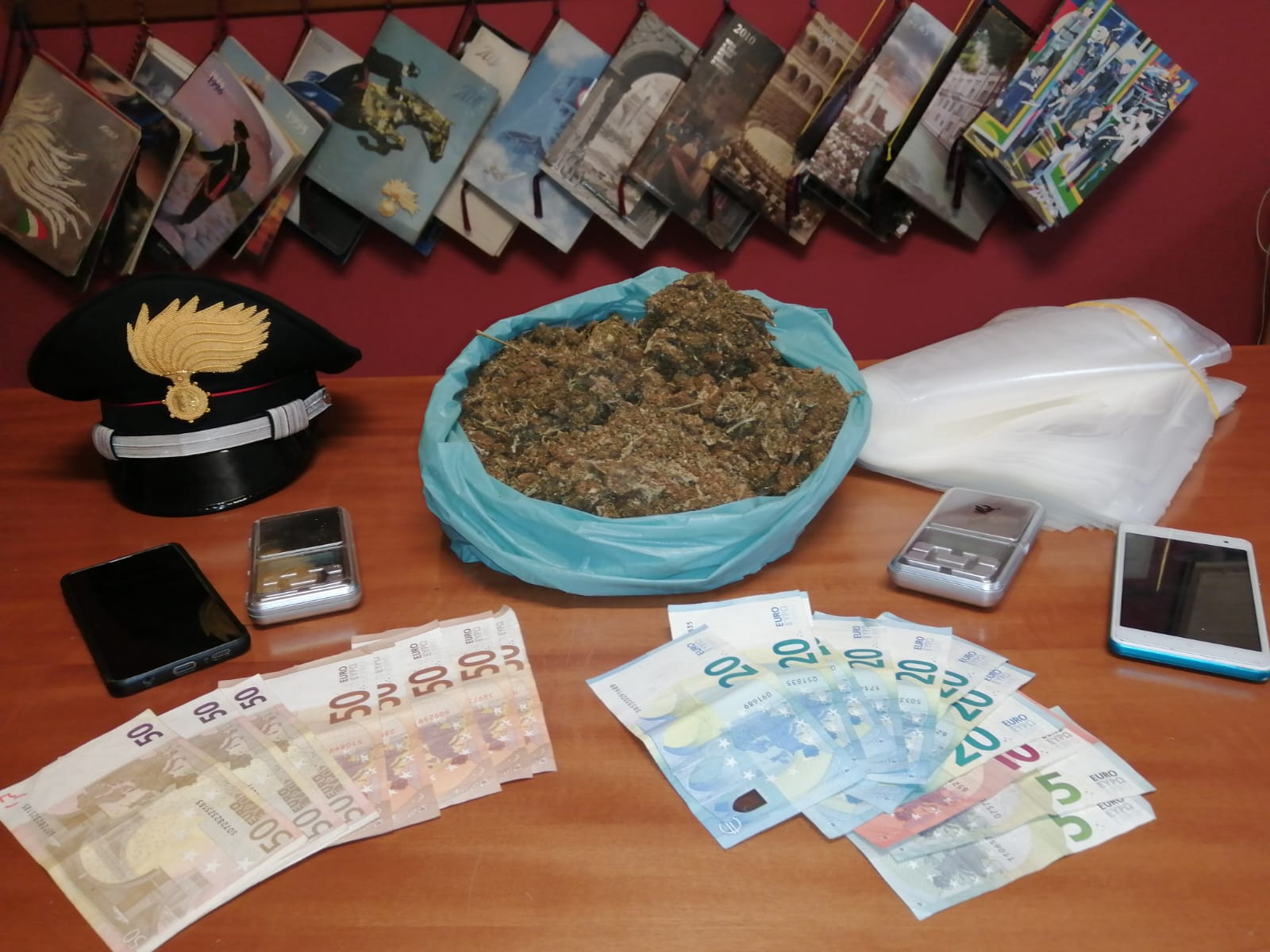 Spaccio di marijuana, due arresti al rione Taormina