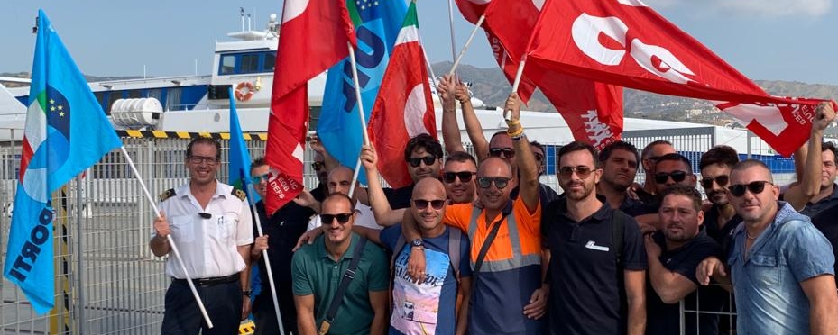 Sciopero Blu Jet, adesione al 90%, 32 corse soppresse