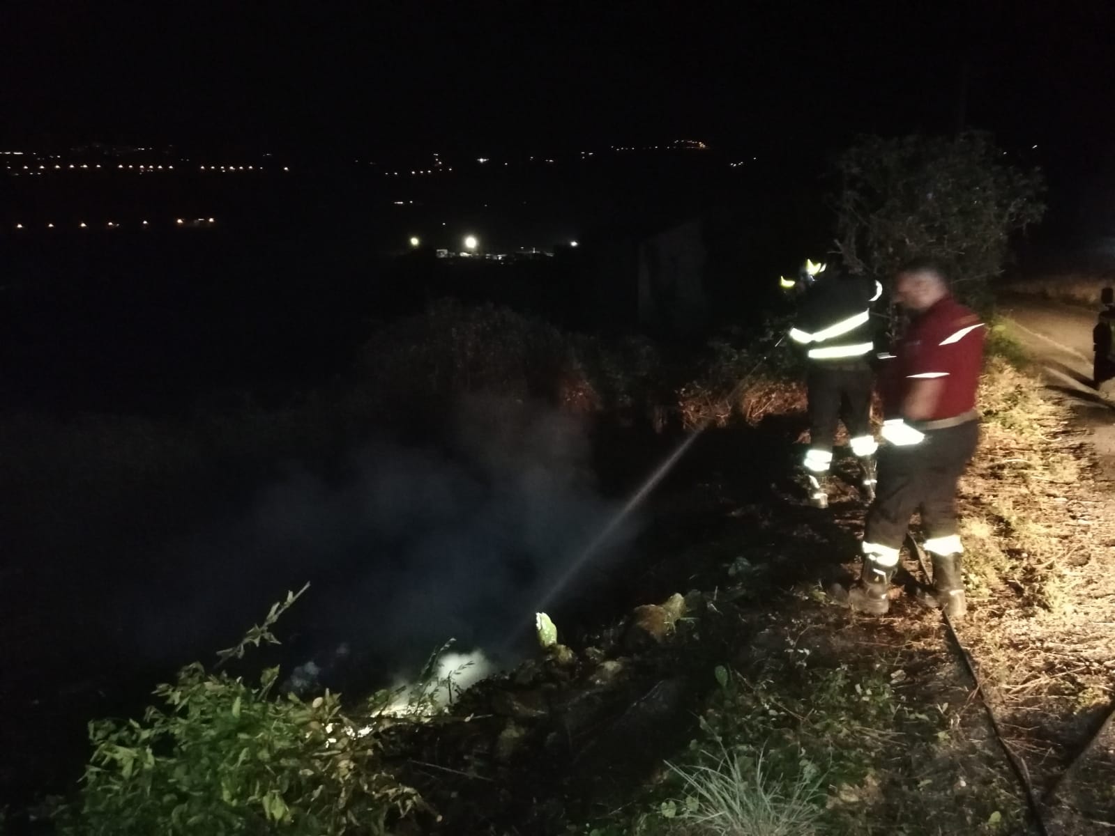 Incendio di rifiuti a Pace del Mela