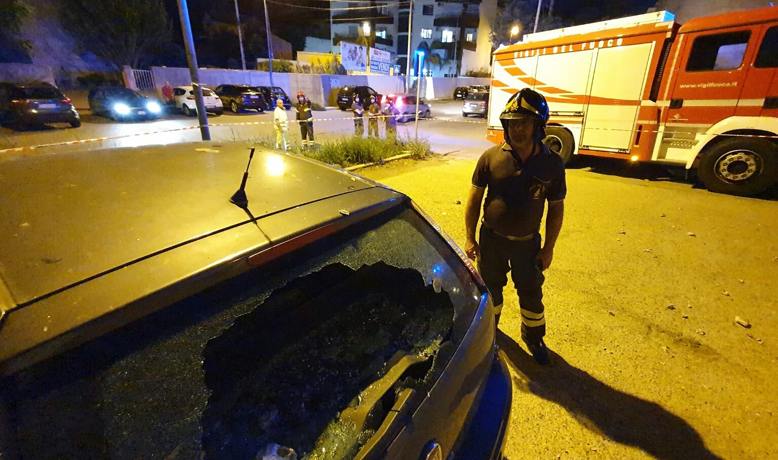 Auto centrate da massi che si staccano dal viadotto "Trapani"