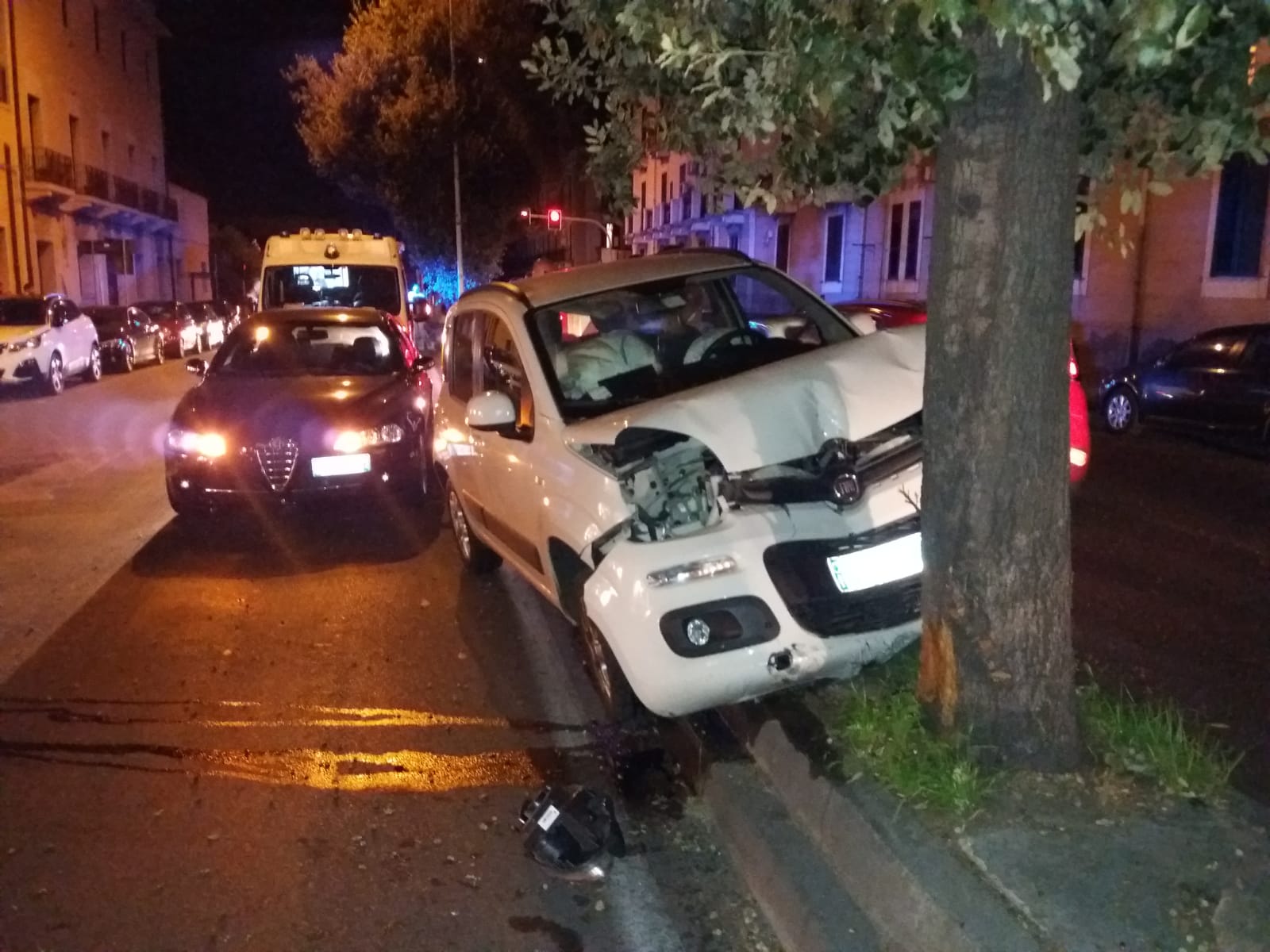 Scontro in via La Farina, due donne ferite