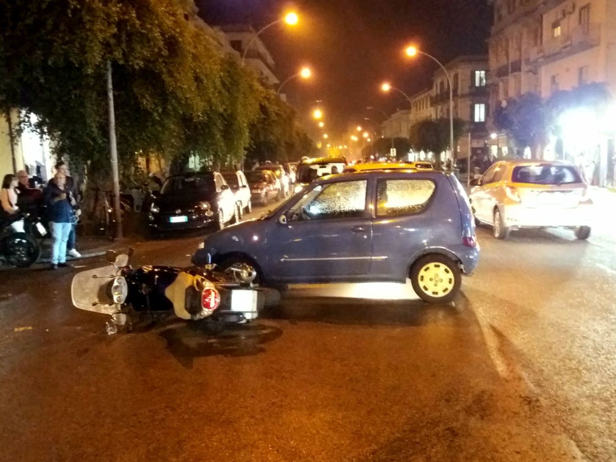 Scontro in via Tommaso Cannizzaro: 2 feriti