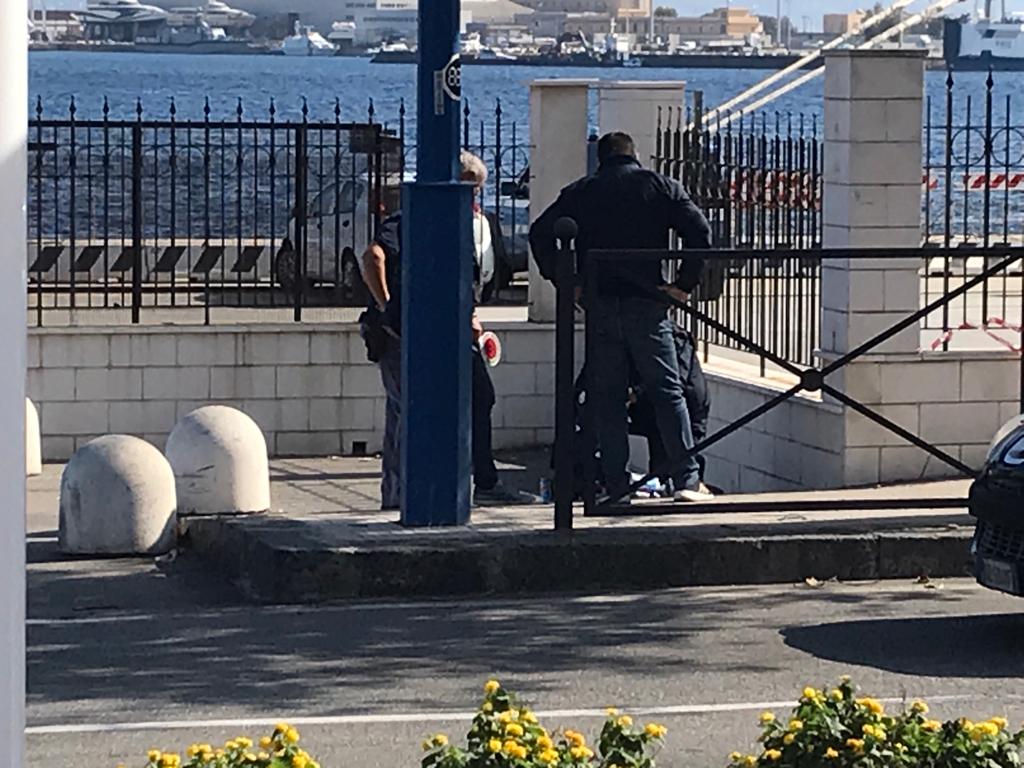 Cortina del porto, rinvenuto zaino sospetto: intervengono gli artificieri