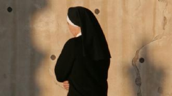 Un’altra suora scopre di essere incinta