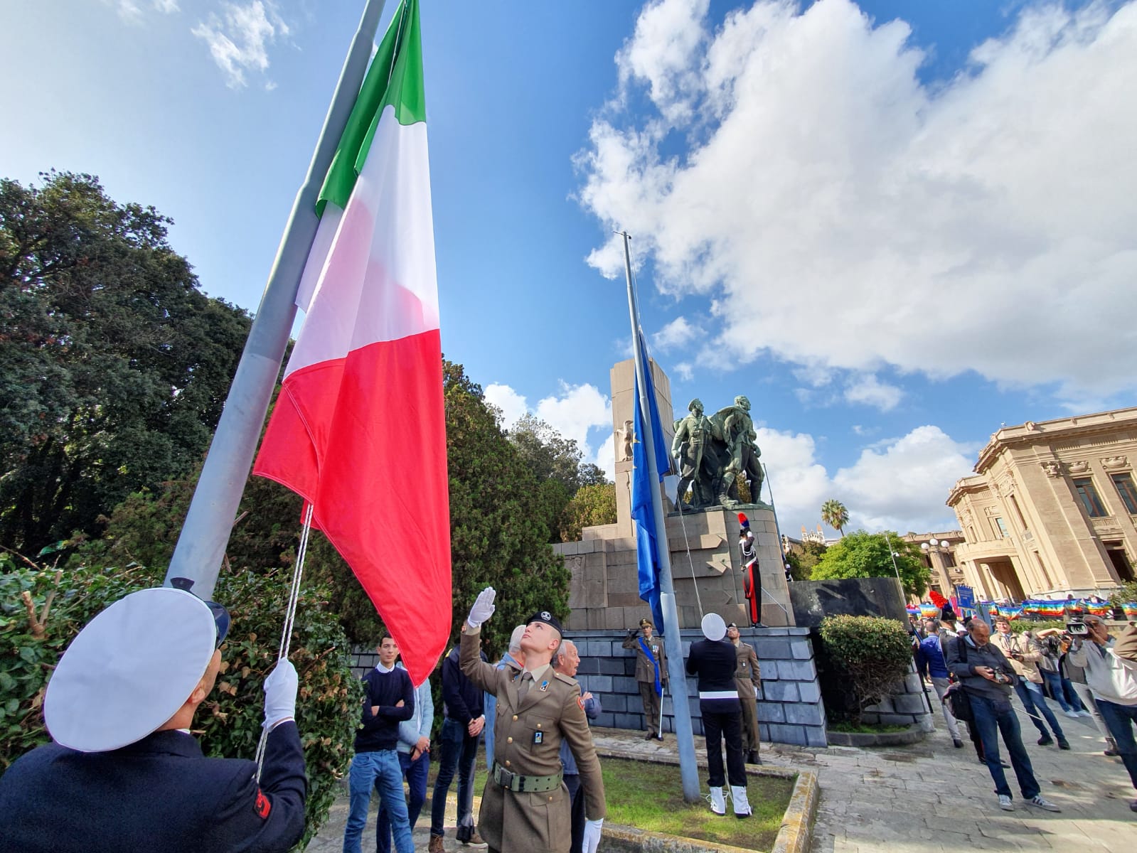 Festa 4 Novembre, l'omaggio di Messina alle Forze Armate