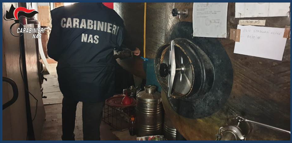 Pessime condizioni igieniche: chiuso deposito di alimenti