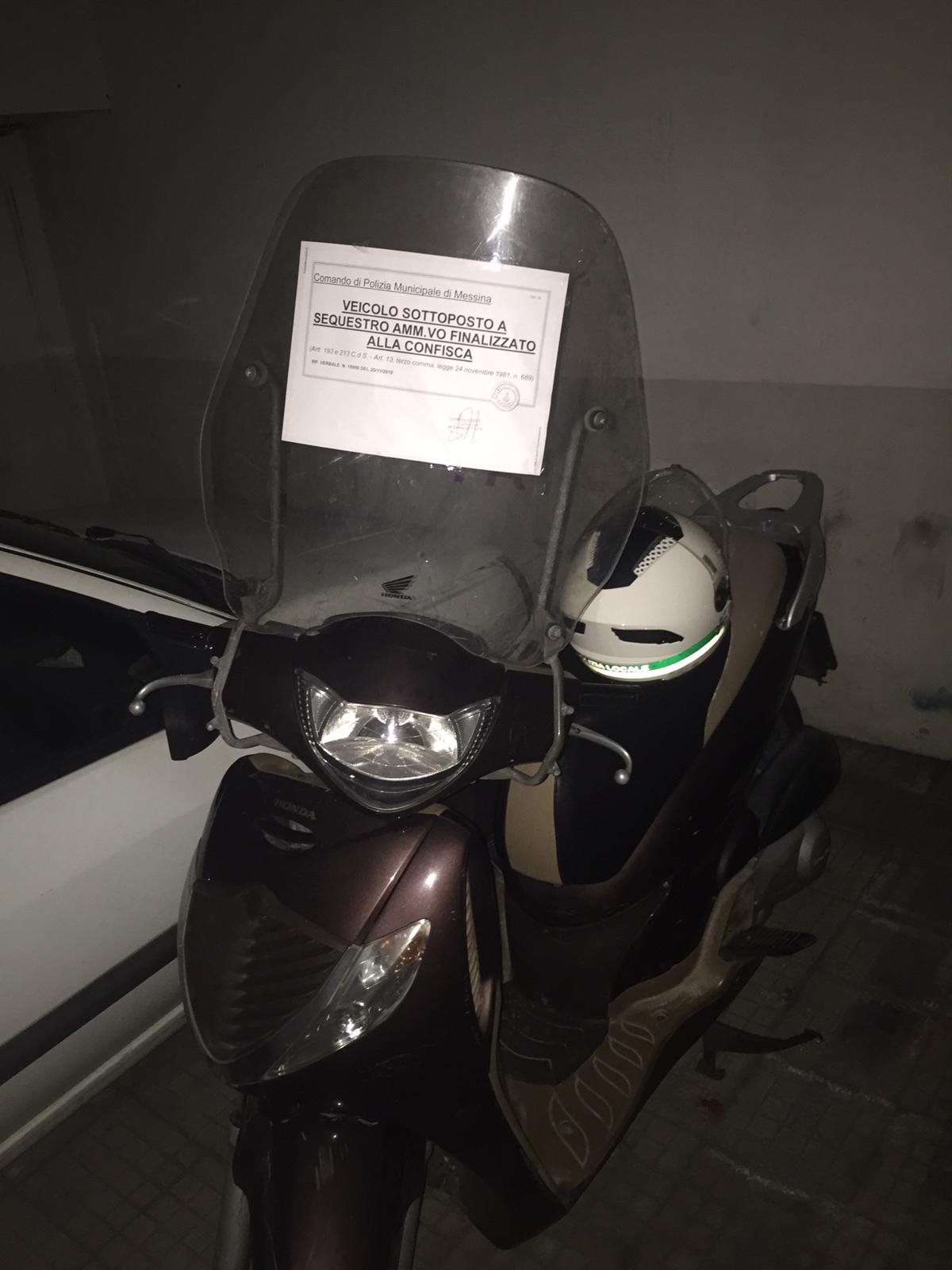 Beccato nuovamente alla guida senza patente: denunciato 18enne