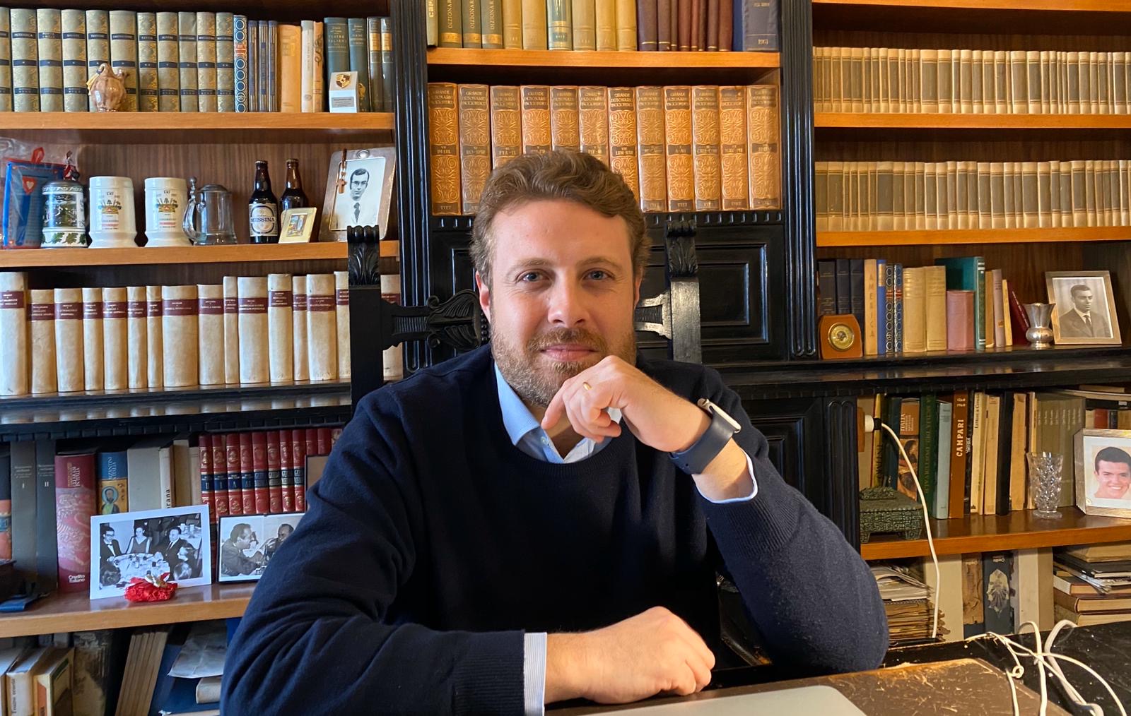 Piazza Cairoli, al via il villaggio natalizio tra sapori e artigianato