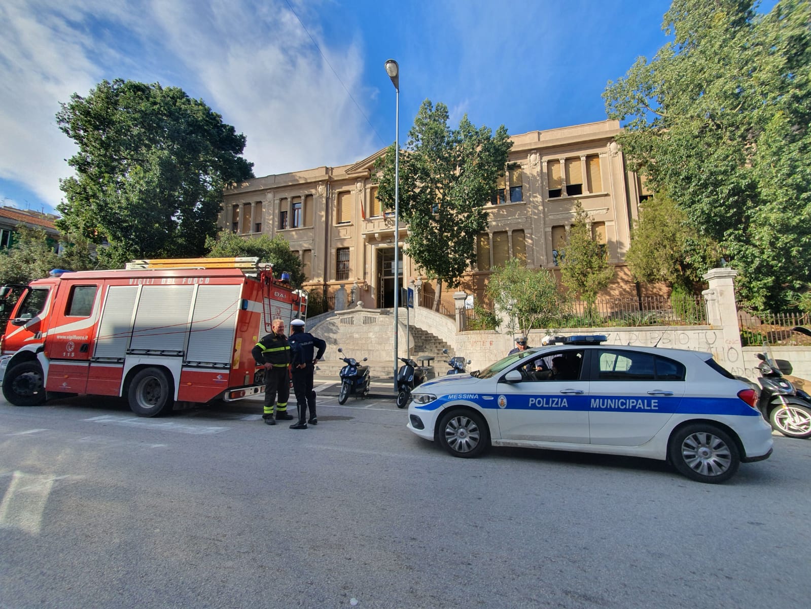 Fuga di gas, evacuati "Manzoni" e "Maurolico"