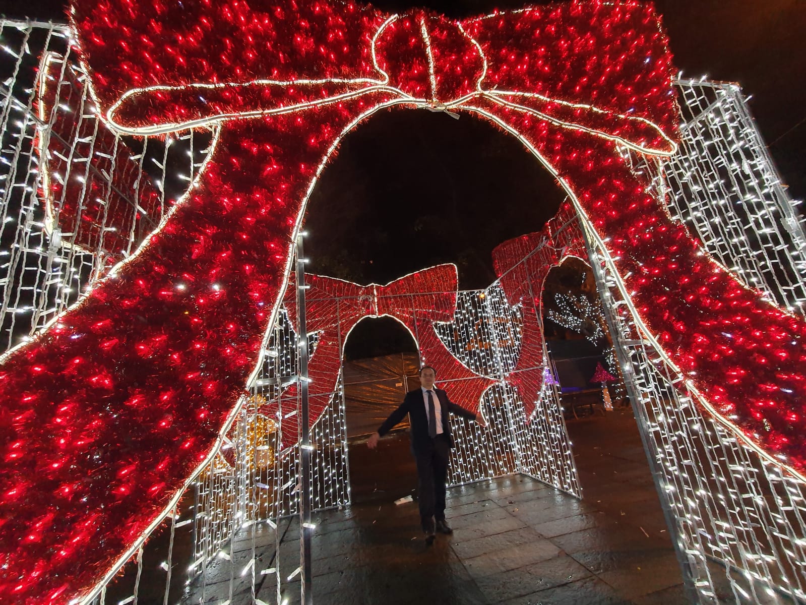 Natale a piazza Cairoli, domani apre il "Mercatino gastronomico" griffato Fontalba