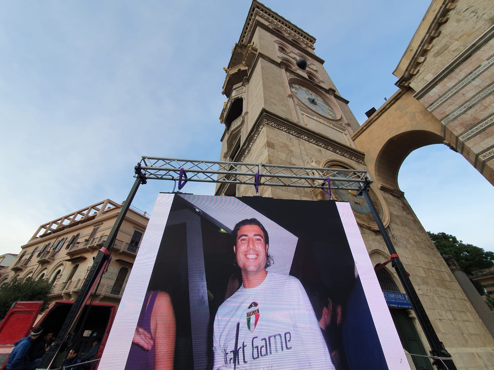Duomo gremito, Messina saluta Eliuccio