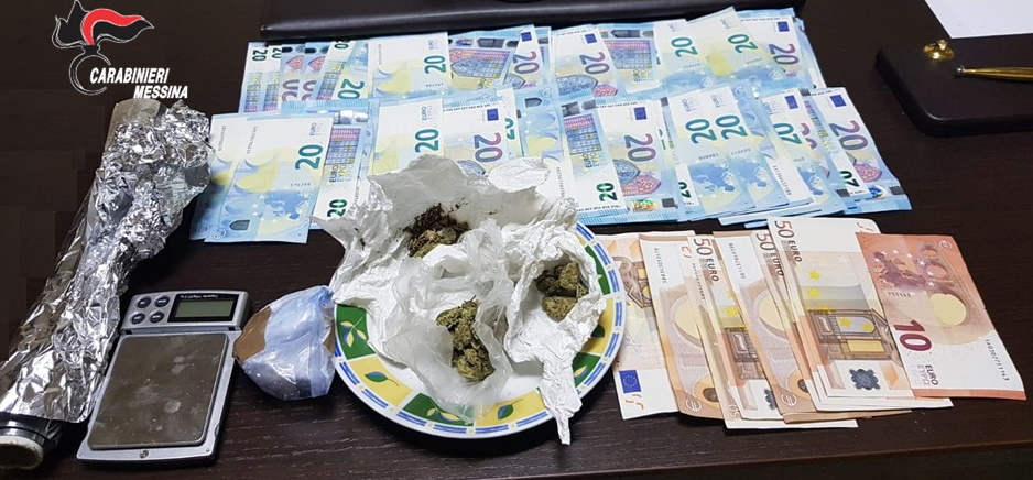Cocaina e marijuana in casa: 47enne finisce in manette