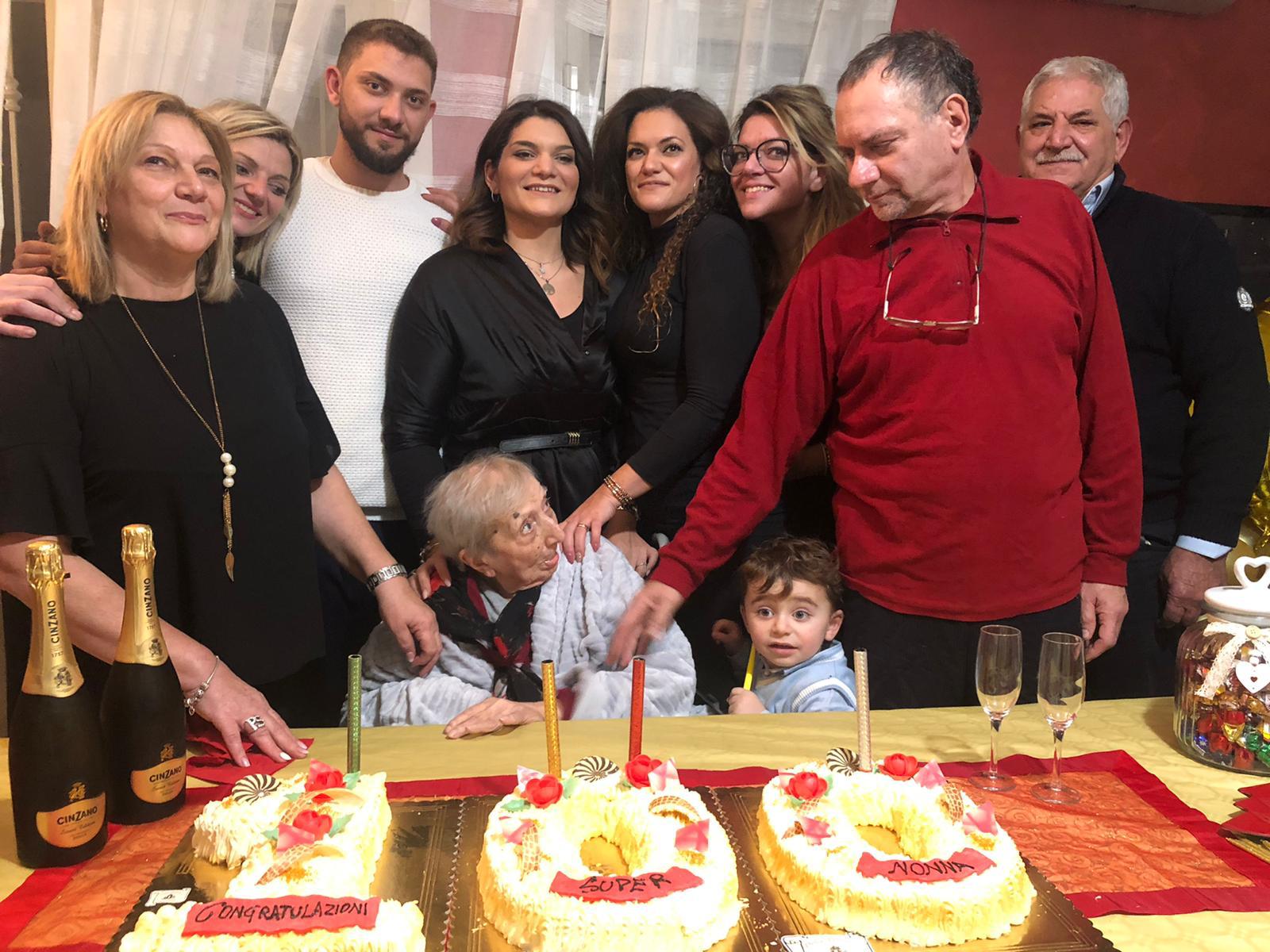 Nonna Maria De Lorenzo compie 100 anni
