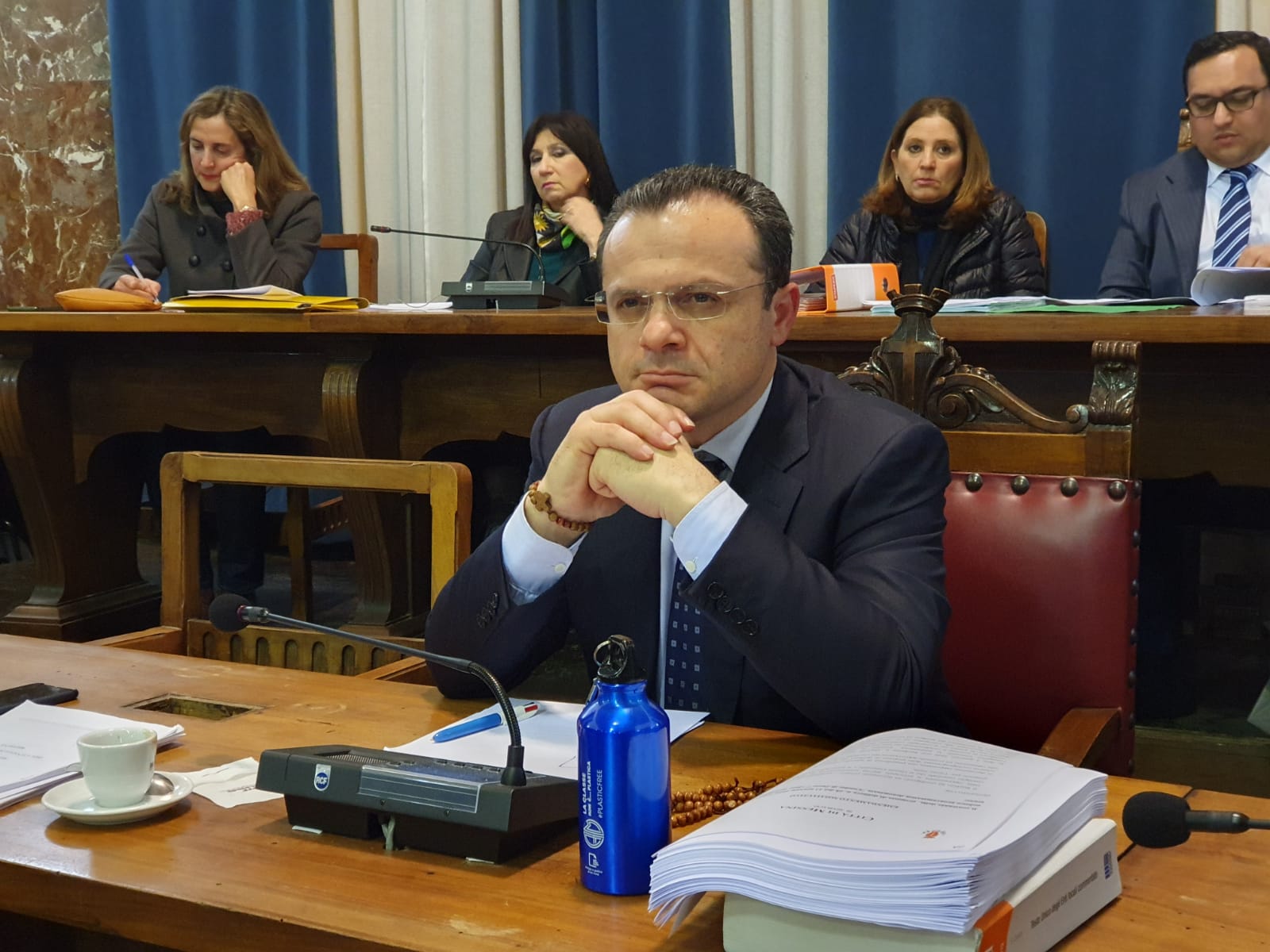 Capolavoro politico di Cateno De Luca…