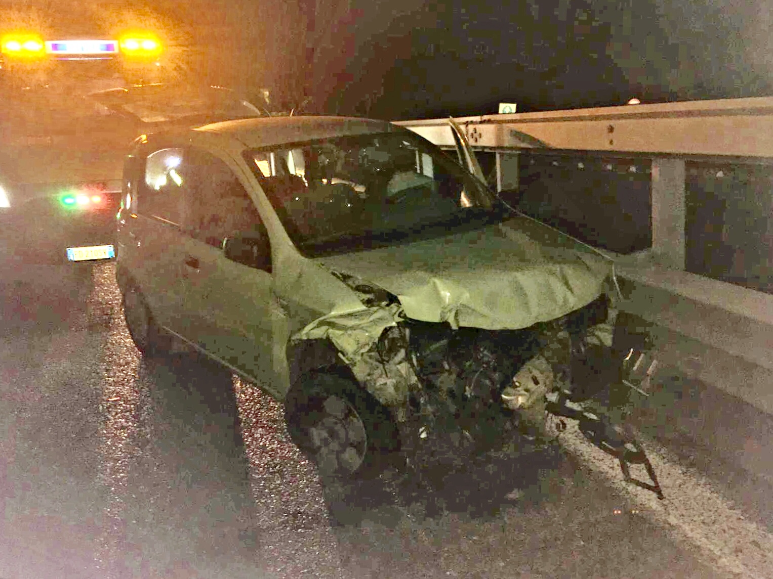 Mistero in tangenziale, trovata Panda incidentata: manca il ferito