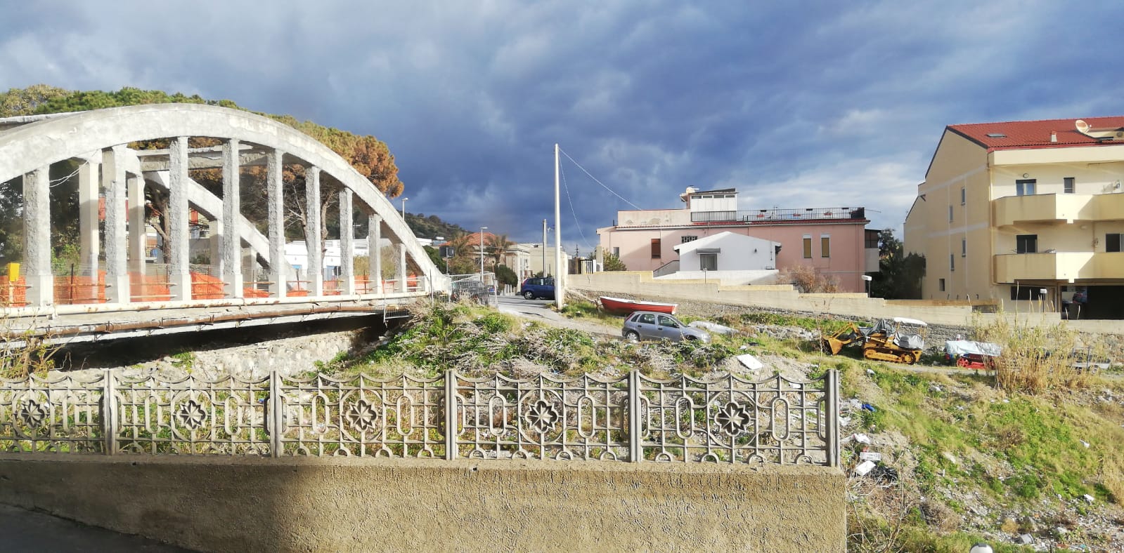 Torrente Mili, Gioveni contro i "delinquenti dell'ambiente": "Urge intervenire"