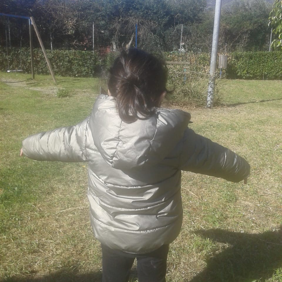 Pistunina, un triste parco-giochi per i bimbi