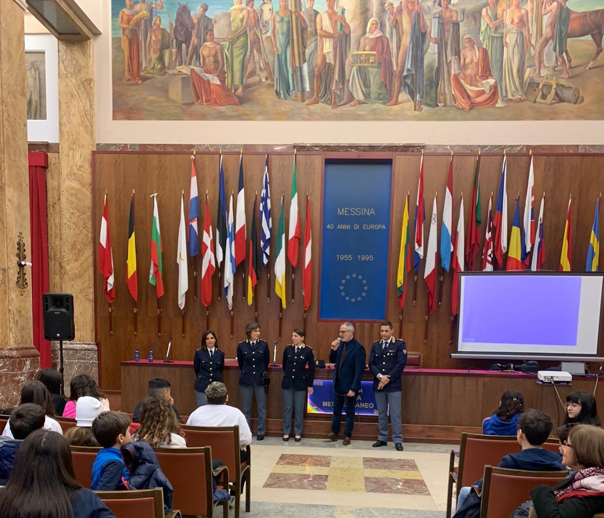 Prevenzione dei reati sul web, proseguono gli incontri della Polizia con le scuole