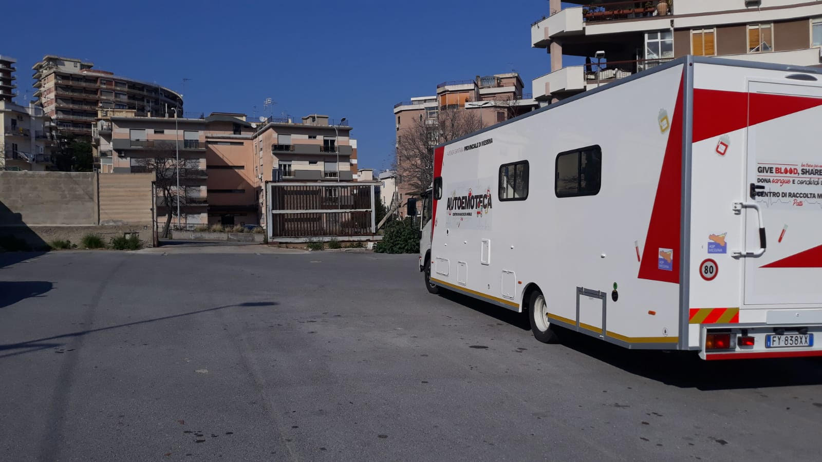 Camper per i tamponi all’ex Regina Margherita