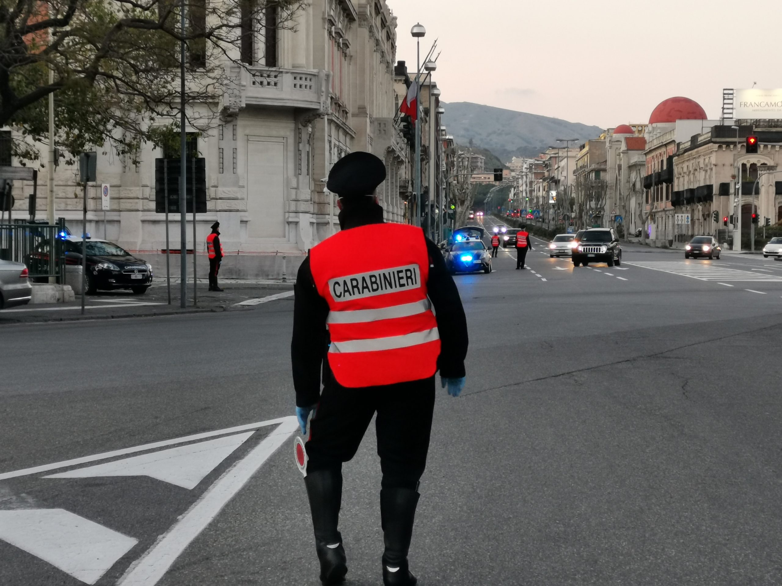 Controlli Cc, denunciati in nove: giocavano a carte