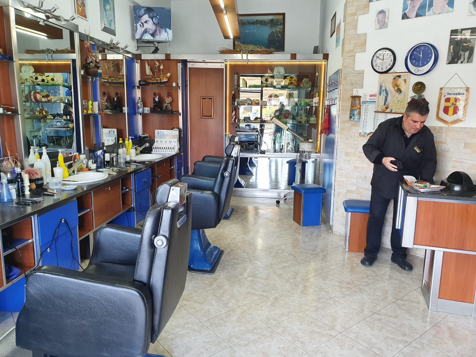 Sì alle prenotazioni, barbieri e parrucchieri aperti domenica e lunedì