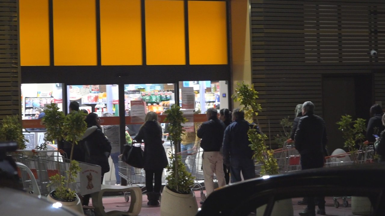 Musumeci: "Supermercati chiusi la domenica"