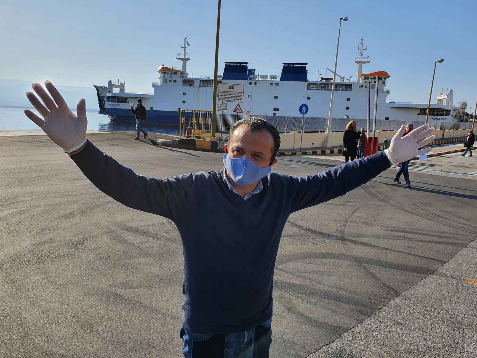 Caro De Luca “u babbiu finiu”… Torni a fare il sindaco