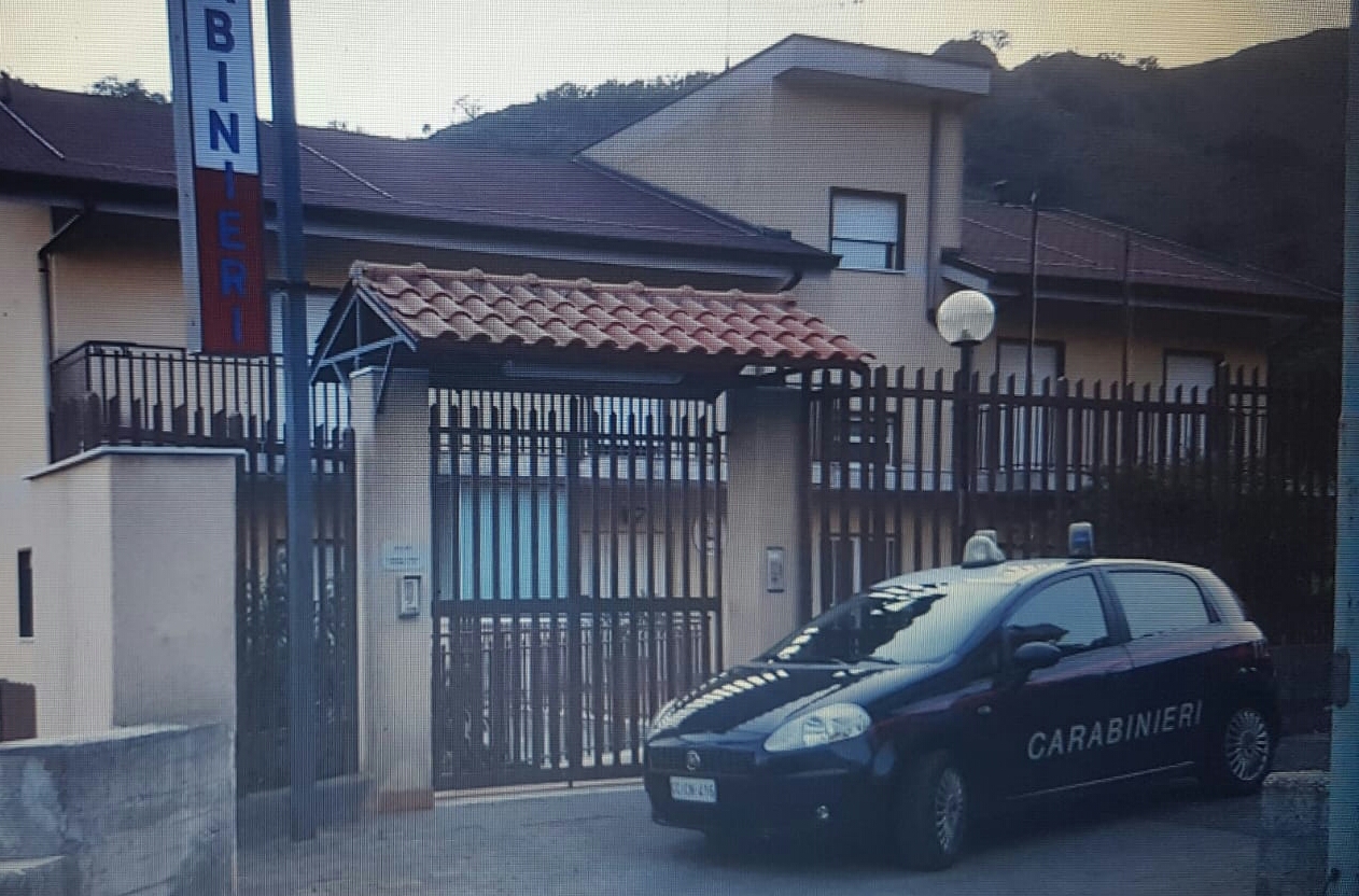 Aggredisce la compagna, 31enne arrestato dai carabinieri