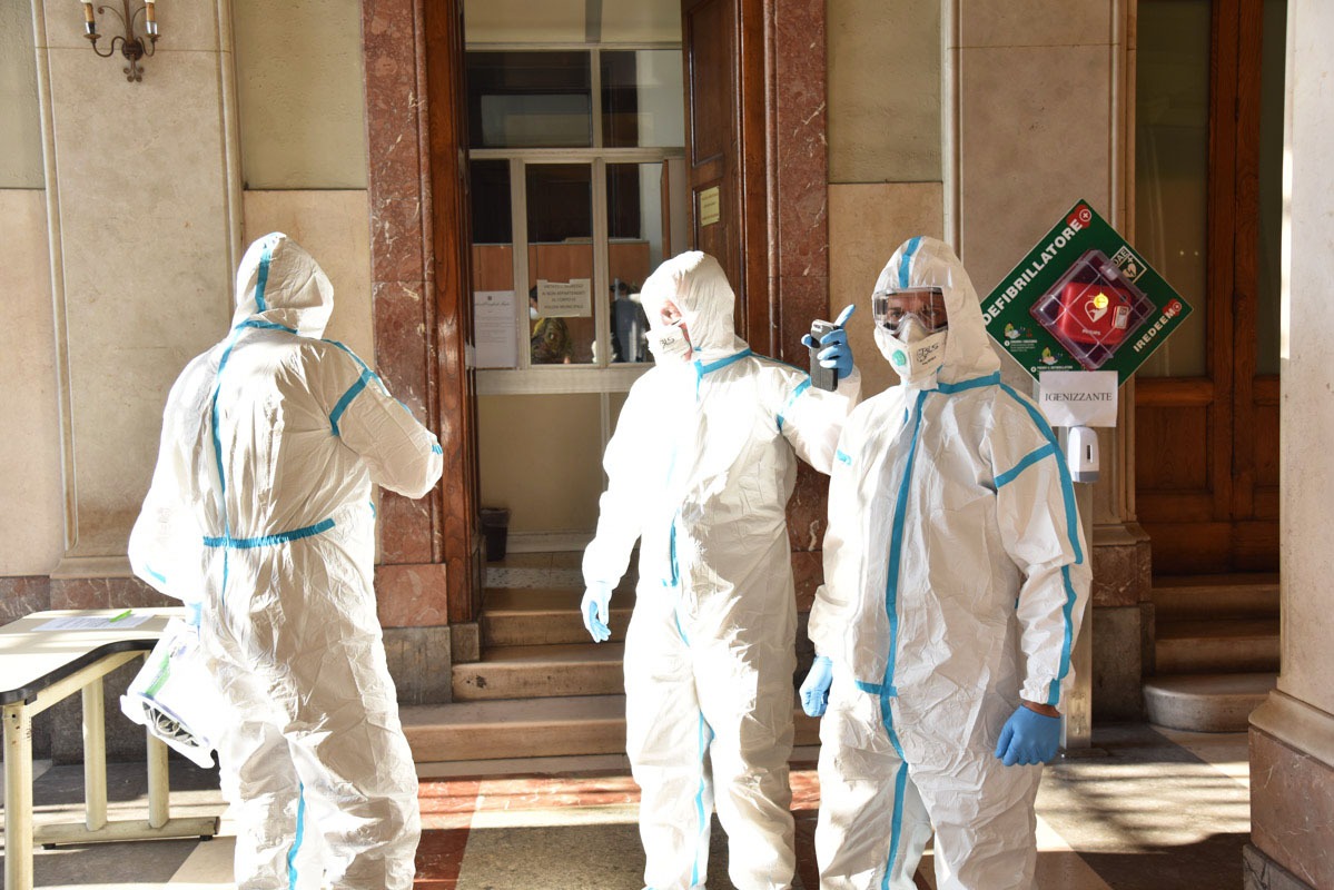 Esercito all'azione per igienizzare Palazzo Zanca