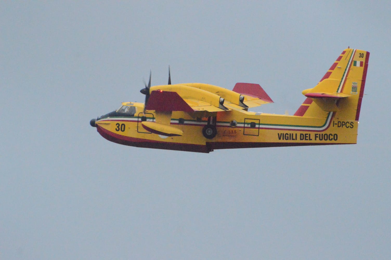 Ancora incendi nel palermitano, situazione difficile
