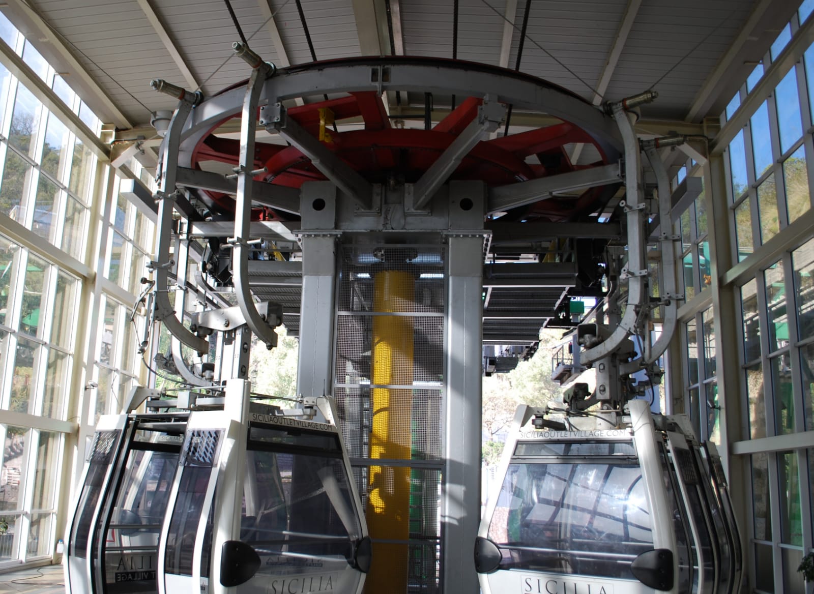 Taormina si rialza, sabato riparte la funivia