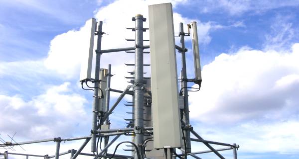 Incendiato ripetitore telefonia "Wind-Tre", disagi per migliaia di messinesi