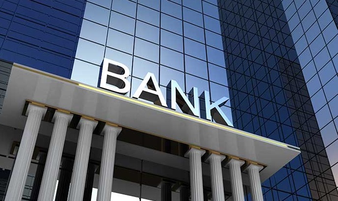 Ritardi prestiti agevolati, sindacati in difesa dei bancari: "Sono sommersi dalle pratiche"