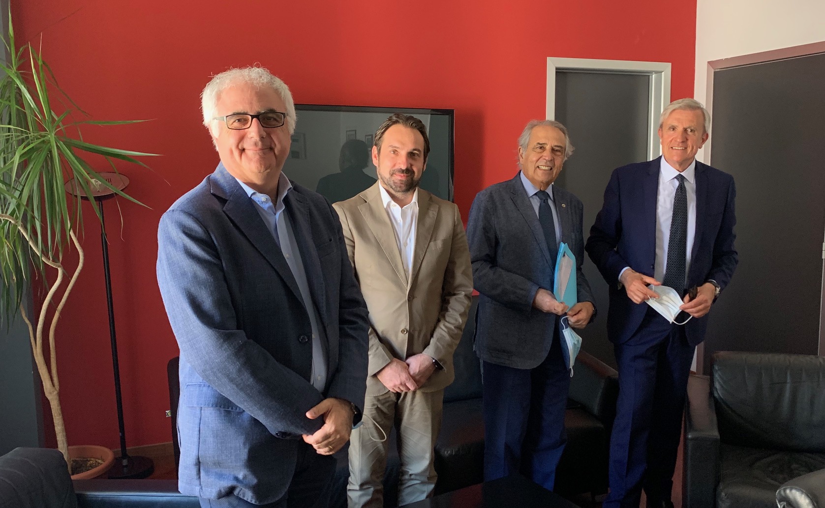 Solidarietà, la Kiwanis dona al Policlinico strumento per sanificare aria e superfici