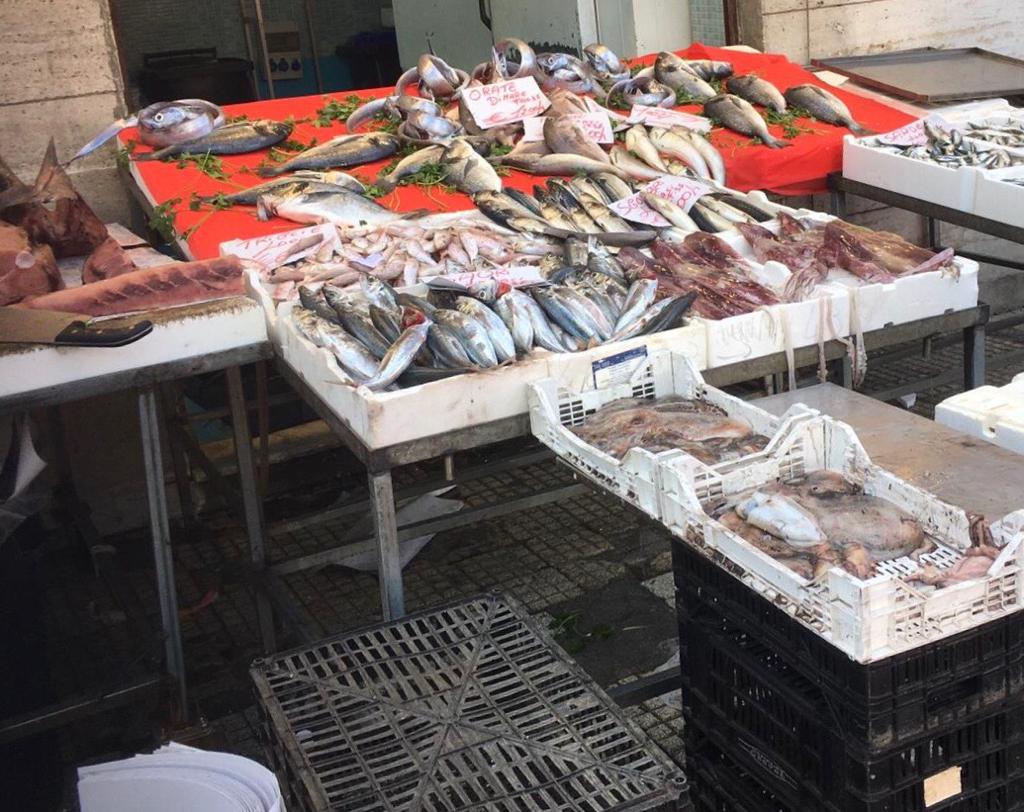 Vende pesce non tracciabile: stangato commerciante
