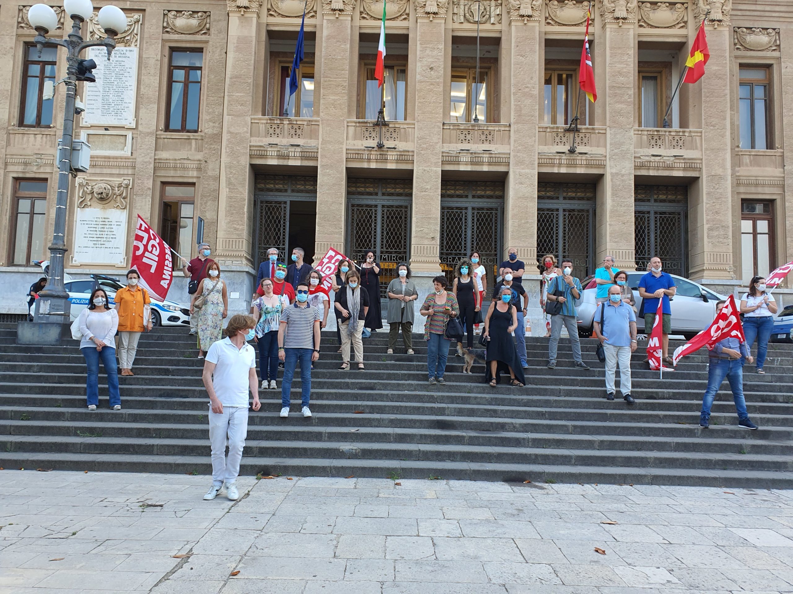 "Priorità alla scuola, no alla didattica a distanza"